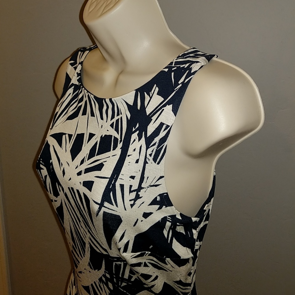 Loft NWT sleeveless navy/ivory knit print dress